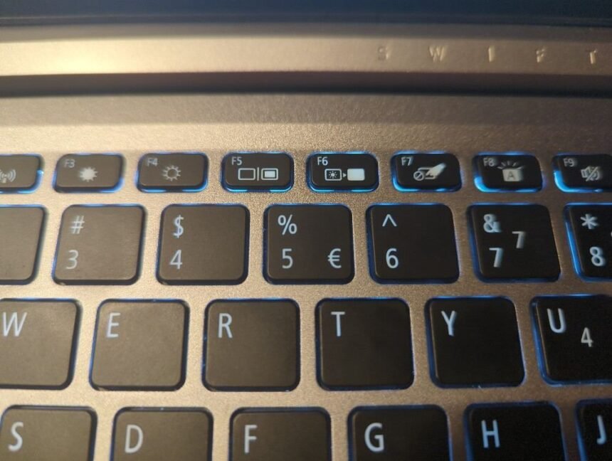 Windows 11 Passwort vergessen – was tun? Tastatur eines Laptops
